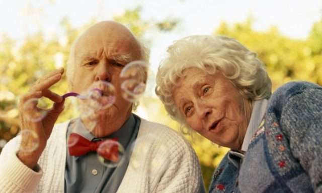 Чому чоловіки в середньому вмирають раніше за жінок, і як цього уникнути