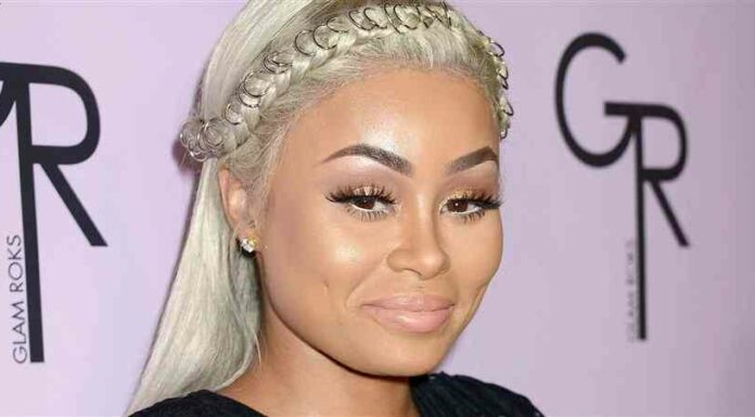 Карді бі та інші зірки, які завели сторінки на onlyfans