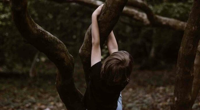 Неусвідомлений вплив: 5 поганих звичок, яким батьки вчать своїх дітей