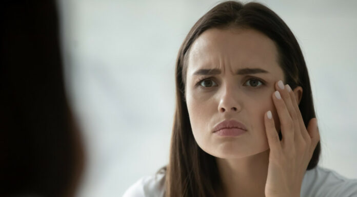 Вісім помилок у догляді за шкірою, які призводять до висипань