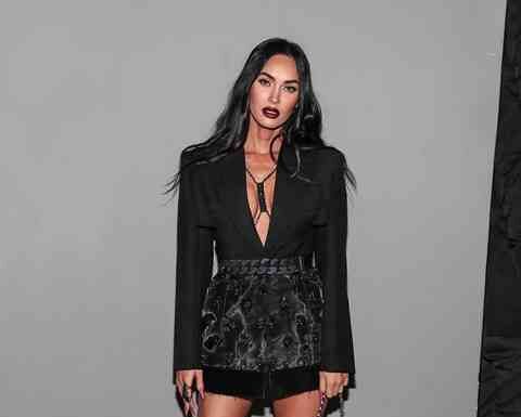 Як під копірку: кеті перрі вийшла в образі меган фокс