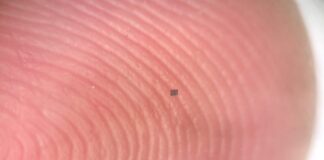 Прорыв в области микророботов: Автономные машины размером меньше крупинки соли