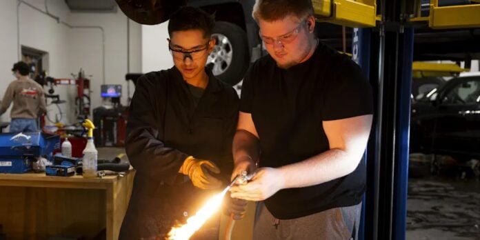 c98de471-45ce-48d7-8caf-4ea94c83baa5