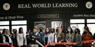 Szkoły i izby handlowe: otwieranie lokalnych możliwości gospodarczych