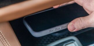 Nissan Решает Проблемы Беспроводной Зарядки с Системой Нового Поколения