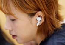 AirPods Теперь Функционируют Как Пульт для Камеры iPhone с Обновлением iOS 26