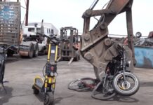 Australische politie verplettert e-bikes tijdens optreden tegen roekeloosheid van tieners