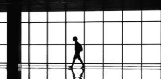 Matematik, který dokázal, proč neustále narážíte na lidi, kterým se vyhýbáte