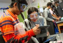 Миф об «Дополнениях»: Почему навыки XXI века уже встроены в стандарты