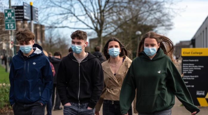 У Великобританії спалах смертельно небезпечного менінгіту