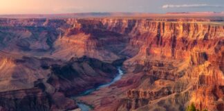 Відсутня ланка історія Землі: нові дані вказують на роль гігантського озера у формуванні Гранд-Каньона