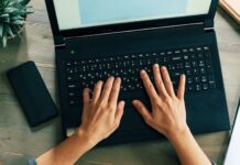 Криза цифрової доступності: школи стикаються з наближенням юридичних термінів та зростаючою невизначеністю