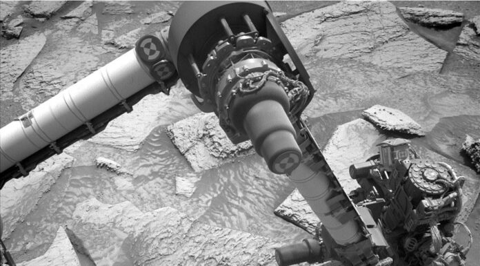 Пастка для марсохода: як NASA звільнило застрягло свердло Curiosity