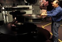 Чому покази у форматі 70mm IMAX – це логістичний кошмар для «Одіссеї» Крістофера Нолана