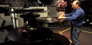 Por qué las proyecciones IMAX de 70 mm son una pesadilla logística para ‘La Odisea’ de Christopher Nolan