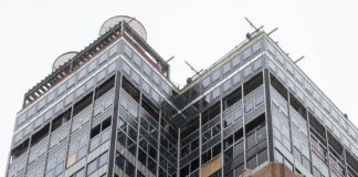 El acero de los rascacielos falla en Manhattan